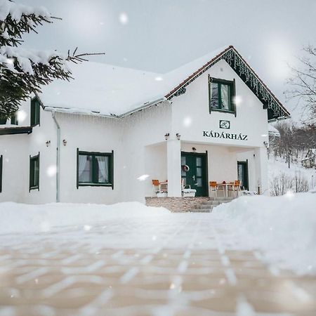 Kadarhaz Bed and Breakfast Vlahita Buitenkant foto
