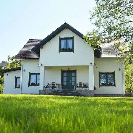 Kadarhaz Bed and Breakfast Vlahita Buitenkant foto