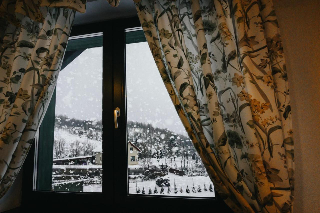 Kadarhaz Bed and Breakfast Vlahita Buitenkant foto