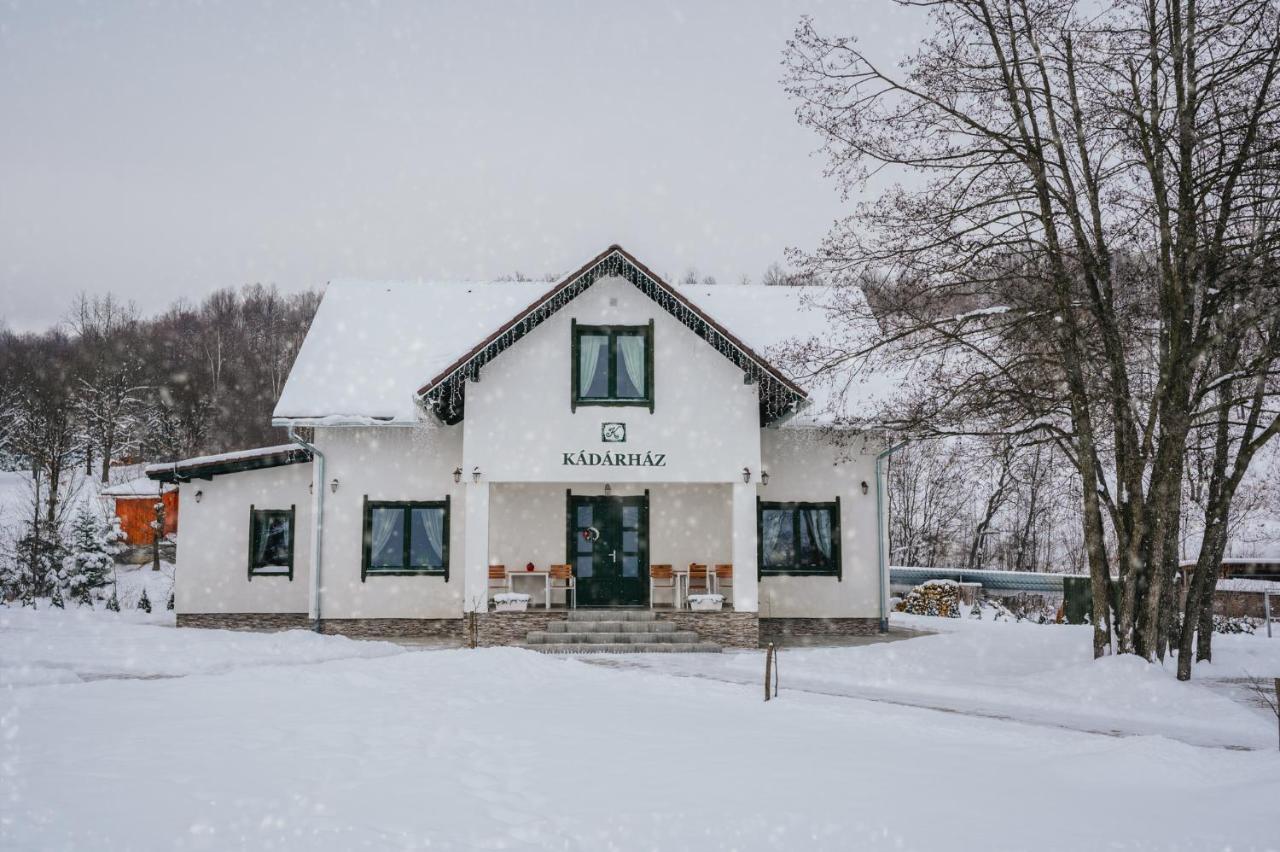 Kadarhaz Bed and Breakfast Vlahita Buitenkant foto