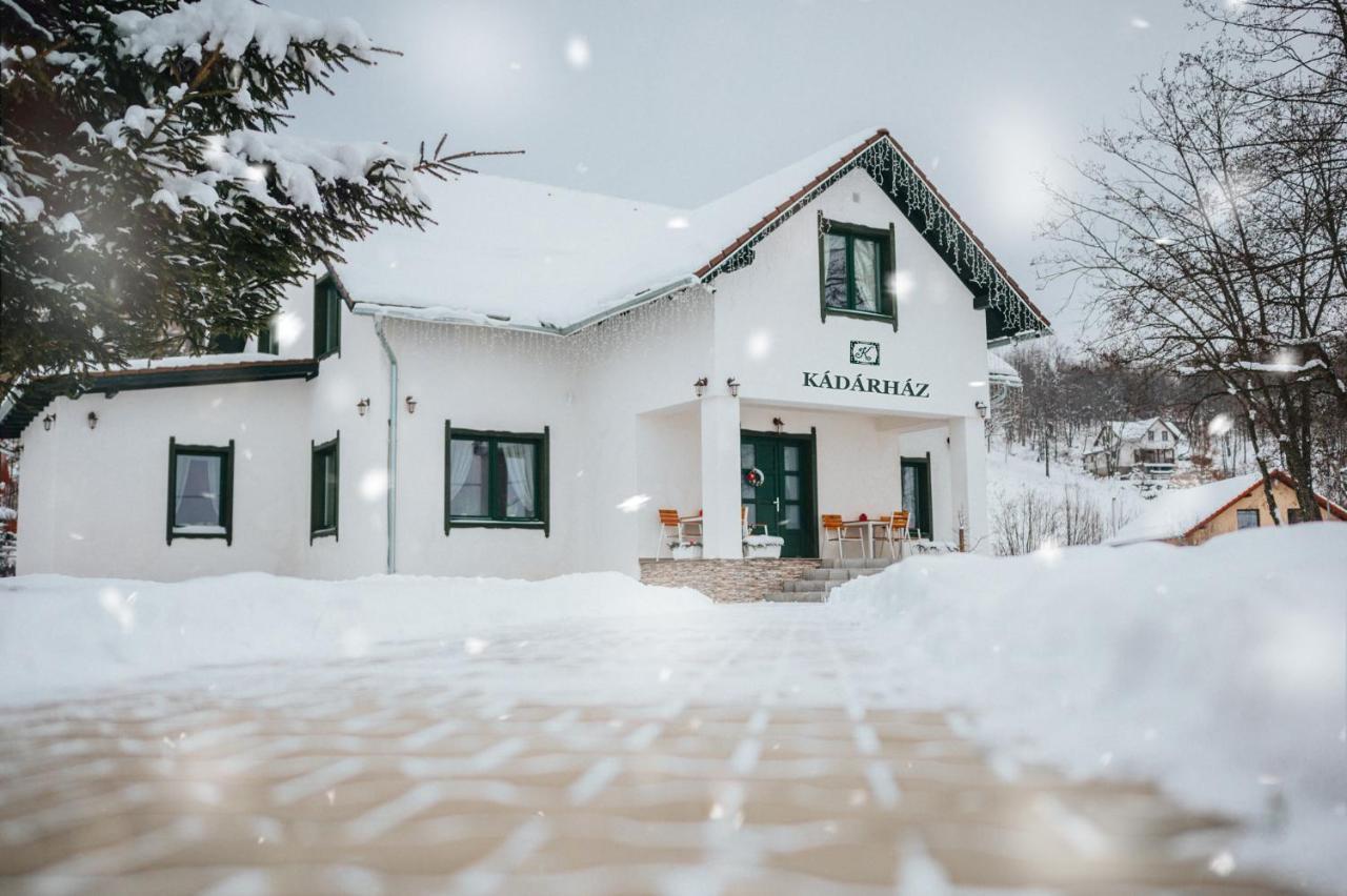 Kadarhaz Bed and Breakfast Vlahita Buitenkant foto